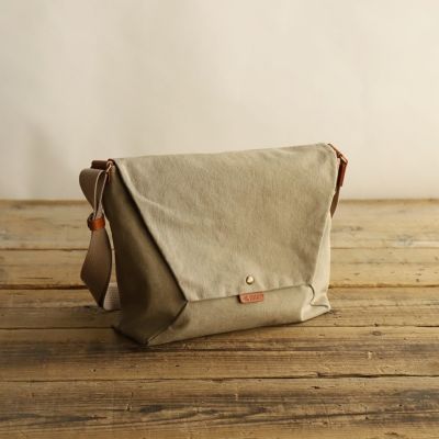 求道の布帛(ふはく)”帆布 A4ショルダーバッグ | 香久山鞄