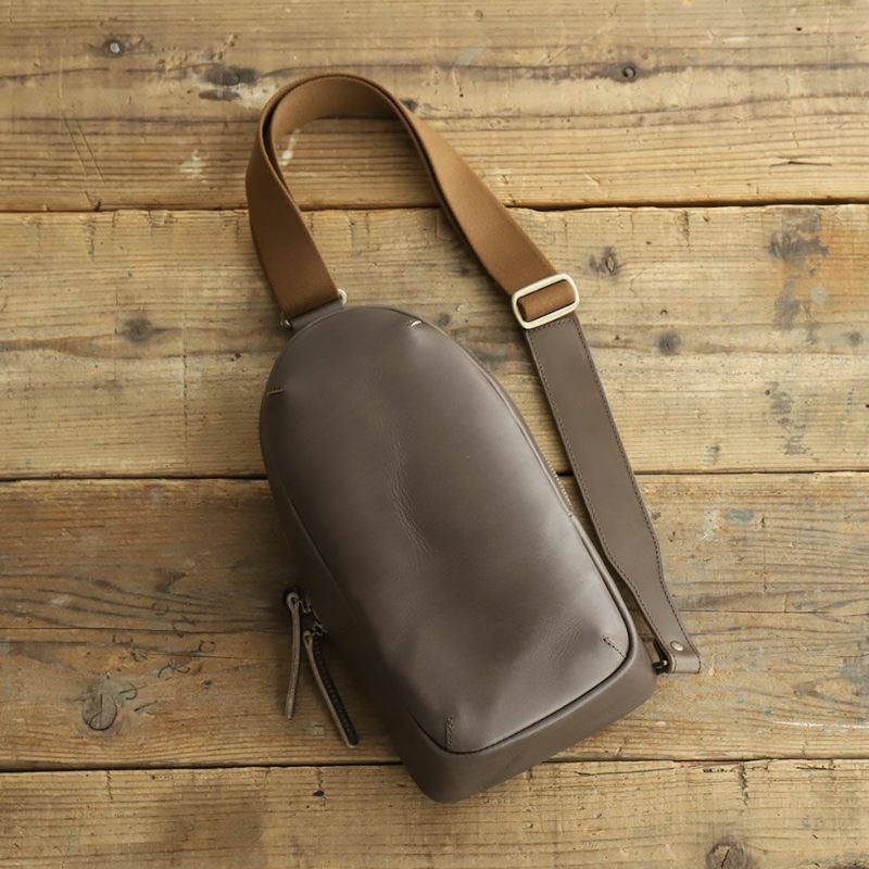 革製ボディバッグ | 香久山鞄