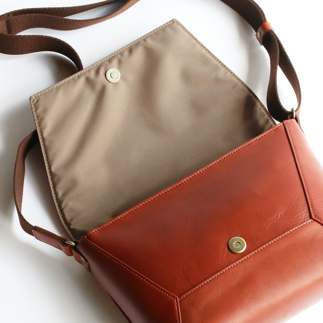 Louis Buczka（ルイブチカ）400G ミニショルダーバッグB5 | 香久山鞄