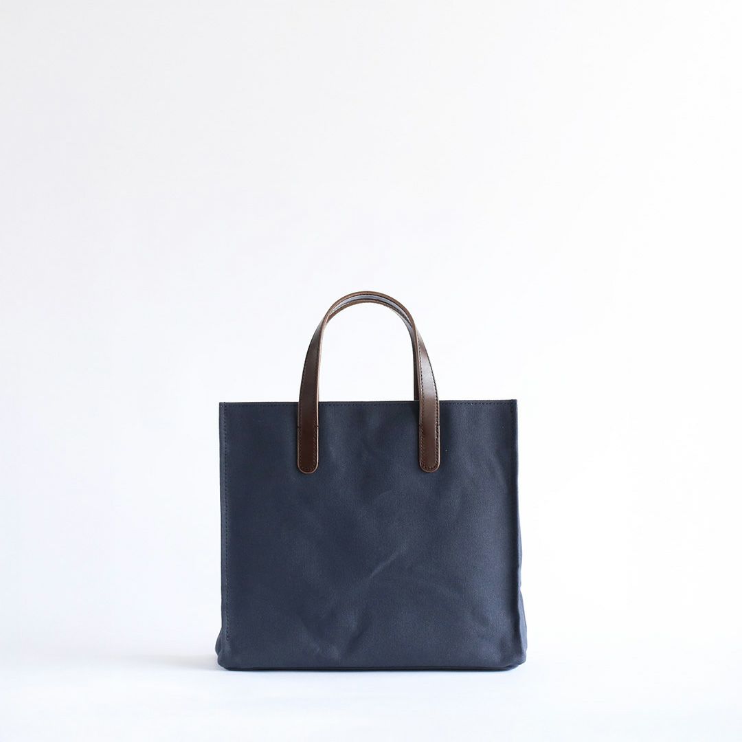 美品　トートバッグ ネイビー/ベージュ　並行輸入品 8号帆布と極厚ヌメの丸型トートバッグ-Mサイズ【ベビーピンク